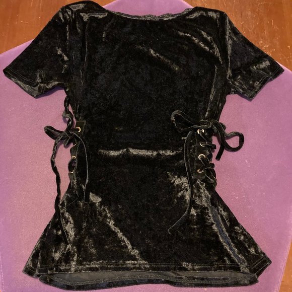Black velvet top with corset sides (Small/Med) - Picture 5 of 5